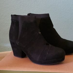 Jambu black suede booties